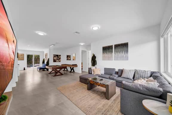 Waterfront Estate•7br•Heated pool•Spa•BBQ•Bsktball