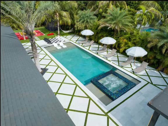 Family Resort•HeatedPool•Hot Tub•Grill•Basketball