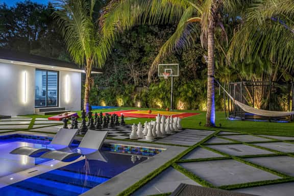 Family Resort•HeatedPool•Hot Tub•Grill•Basketball